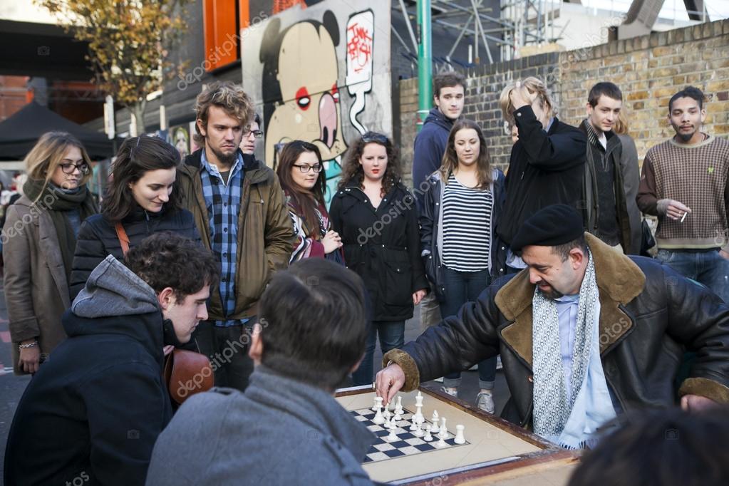 Locals playing chess hi-res stock photography and images - Alamy