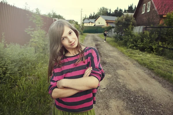 10 代の少女の笑顔 — ストック写真