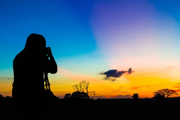 Fotógrafo Silhueta Com Fundo Pôr Sol — Fotografia de Stock