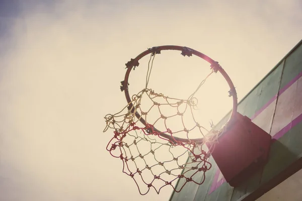 Canestro Basket Legno Durante Tramonto — Foto Stock