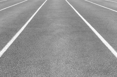 Sabah parktaki eski yarış pisti.