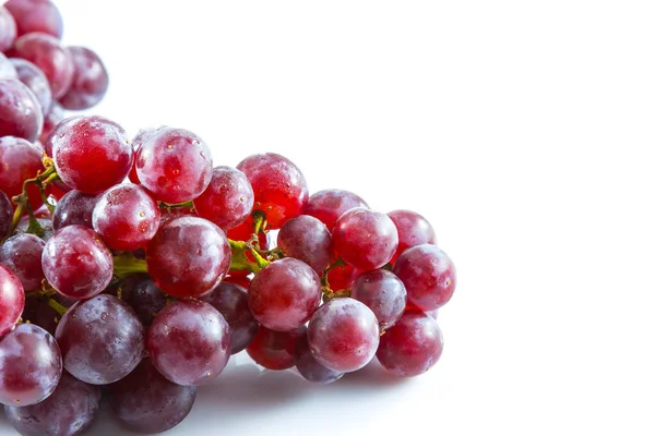 Beyaz arka planda taze üzüm, meyve