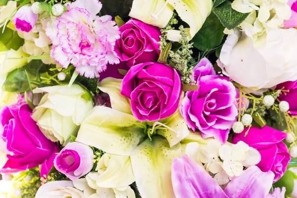 Rosa Stoff Rose Blume Künstliche Blumen Auf Buntem Hintergrund — Stockfoto