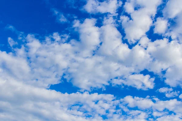 Wolken Blauwe Lucht Achtergrond — Stockfoto