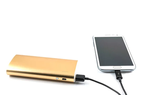 Gold Power Bank Opladen Witte Smartphone Witte Achtergrond — Stockfoto