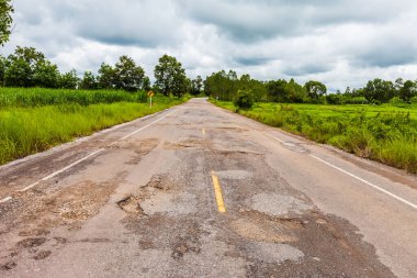 Asfalt asfalt yolda asfalt çukurlar, Asya