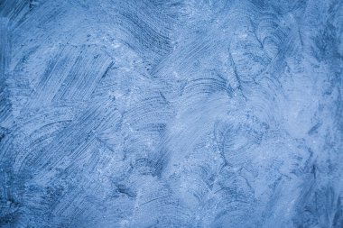 Mavi ve Gri Fırçalanmış beyaz beton duvar dokusu arkaplanı