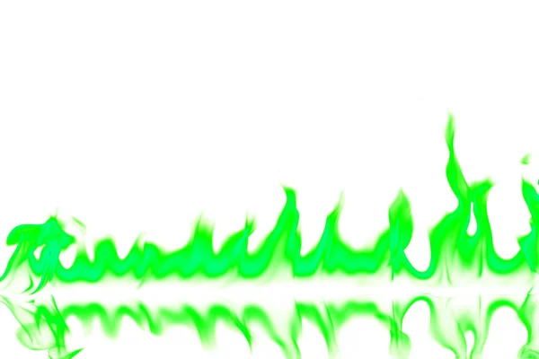 Зеленый Огонь Пламя Изолированы Белом Фоне — стоковое фото