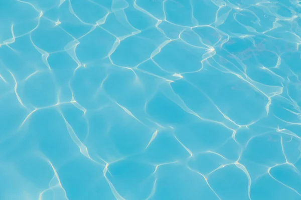 Eau Piscine Bleue Avec Fond Réfléchissant Soleil — Photo