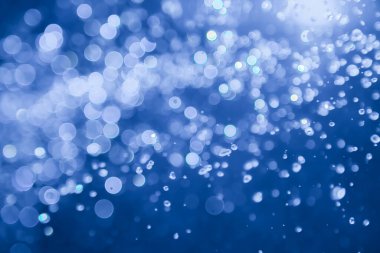 açık arkaplanlı mavi bokeh suyu