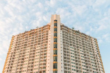 Modern ve şık apartman binası