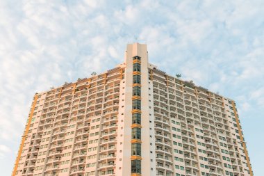 Modern ve şık apartman binası