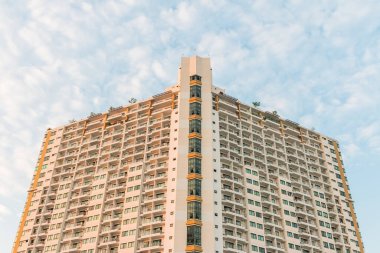 Modern ve şık apartman binası