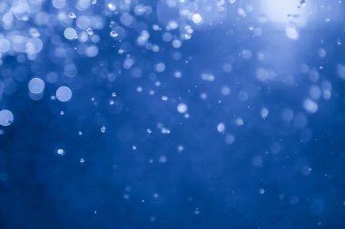 açık arkaplanlı mavi bokeh suyu