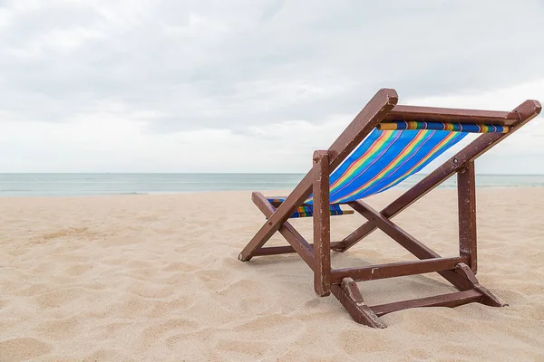 Chaise Plage Sur Sable Avec Fond Mer Ciel — Photo