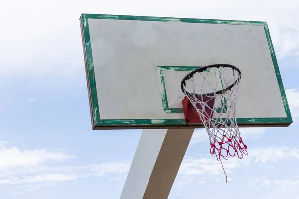 Canestro Basket Legno Sfondo Cielo Blu Nuvola — Foto Stock