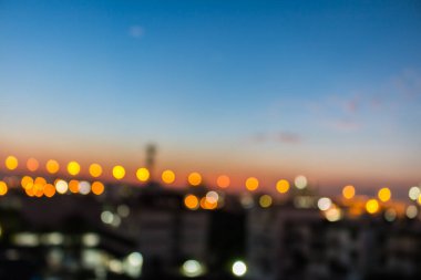 Bokeh of city and bridge Gün batımından önce