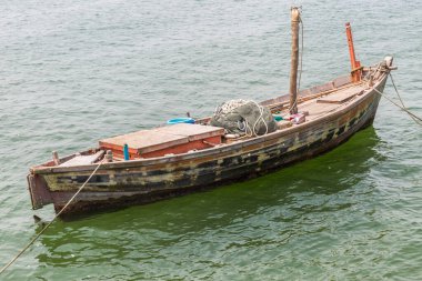 Tayland 'da portakal ağacından balıkçı teknesi