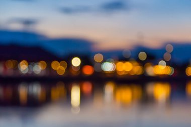 Arkaplan için çok renkli ışıklar bokeh kullanımı