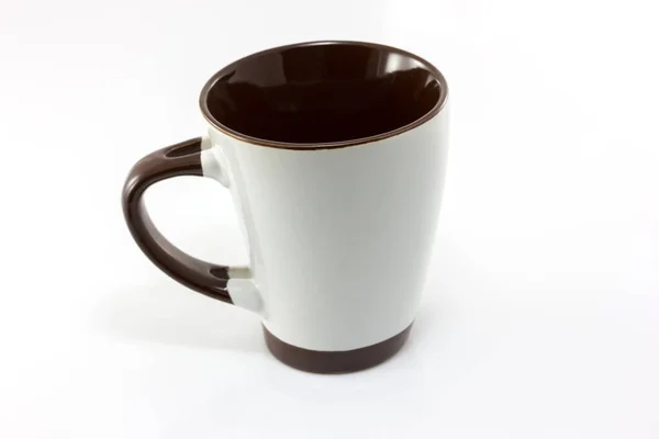 Blanc Vide Avec Tasse Brune Sur Fond Blanc — Photo