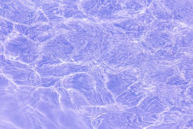 Yüzme havuzundaki dalga suyunun ayrıntıları