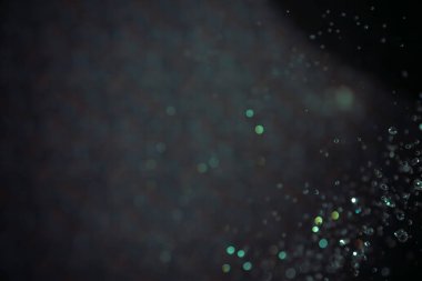 Arkaplan için renkli bokeh suyu kullanımı