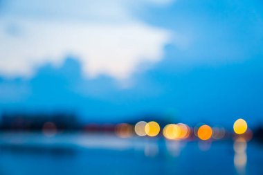 Gün batımından önce Bokeh ışıkları