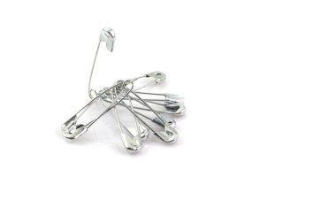 Beyaz arka plan üzerinde izole iğne demet