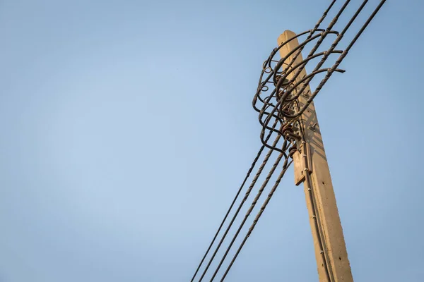 Hoogspanning Elektriciteitspaal Met Heldere Lucht Achtergrond — Stockfoto