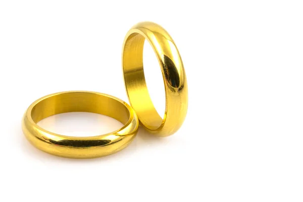 Close Dois Anéis Ouro Para Casamento Isolado Fundo Branco — Fotografia de Stock