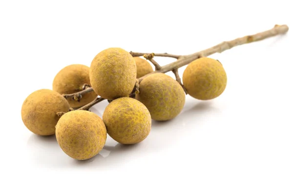 Obst Frisch Longan Isoliert Auf Weißem Hintergrund — Stockfoto