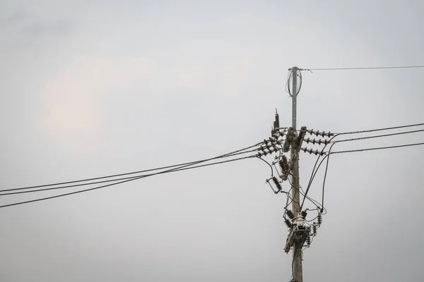 Elektriciteitspost Met Heldere Lucht Achtergrond — Stockfoto