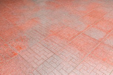Kırmızı tuğla kaldırım taşları kaldırım arka plan üzerinde
