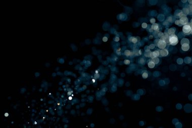 Su ve ışıktan yeşil bokeh arkaplan