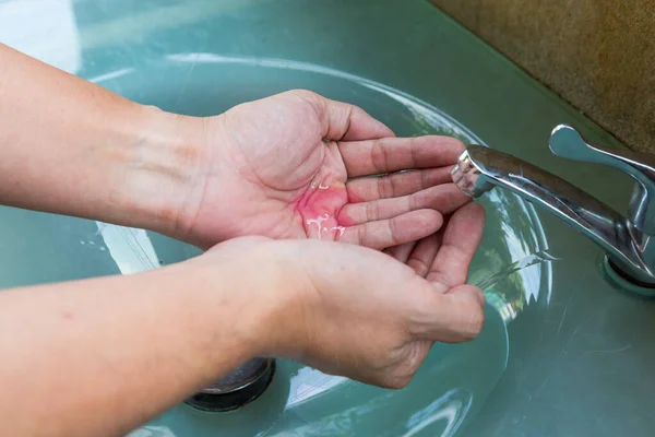 Homem Lavar Mãos Antes Comer — Fotografia de Stock
