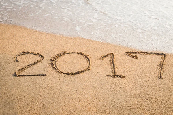 2017 Bericht Geschreven Het Zand Het Strand Achtergrond — Stockfoto