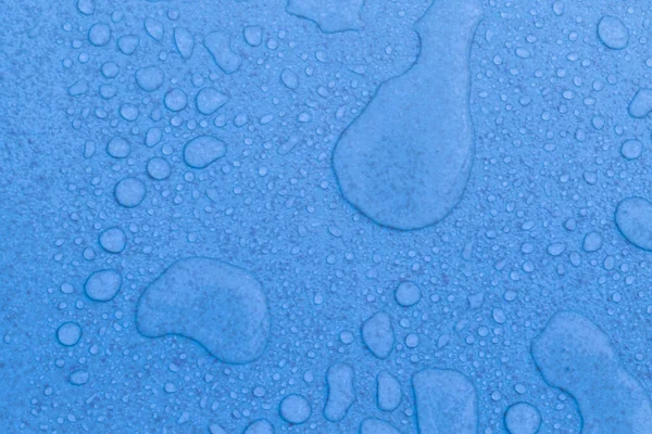 Gotas Agua Sobre Fondo Azul — Foto de Stock