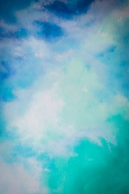 Beton duvar arka planında soyut mavi boya rengi