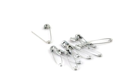 Beyaz arka plan üzerinde izole iğne demet