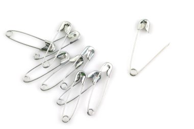 Beyaz arka plan üzerinde izole iğne demet