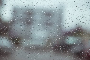 cam zemin üzerine su damlası