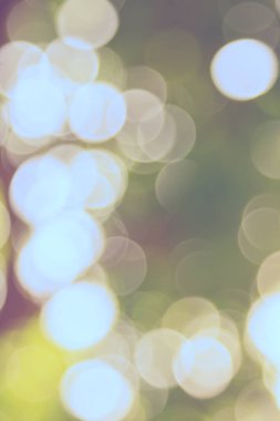 Özet doğal yeşil bokeh odak arkaplanı dışında