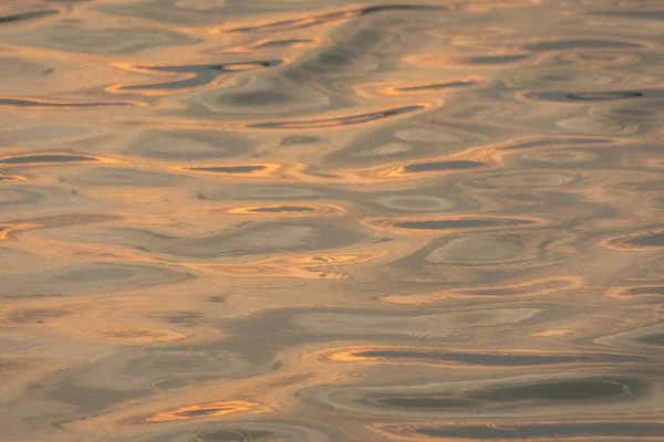 Hermoso Patrón Ola Agua Puesta Sol Con Buena Estructura Armónica — Foto de Stock