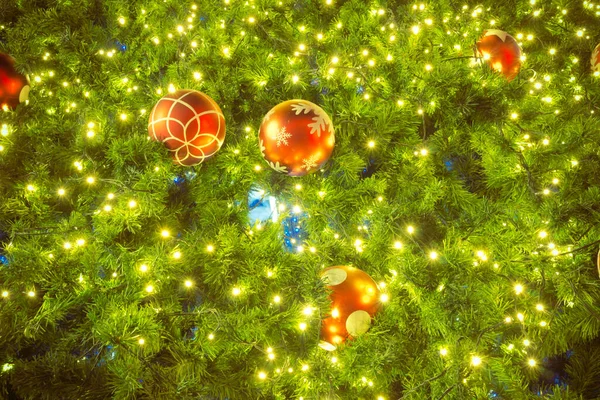 Boules Noël Décoratives Sapin Noël Avec Fond Clair — Photo