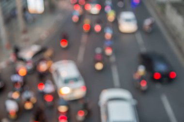 Arka planda trafik sıkışıklığı bulanıklığı