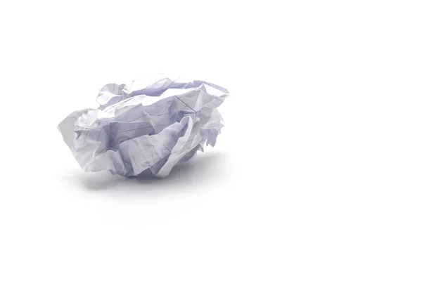 Zerknüllte Papierkugel Auf Weißem Hintergrund — Stockfoto