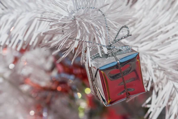 Caixa Presente Fundo Árvore Natal — Fotografia de Stock