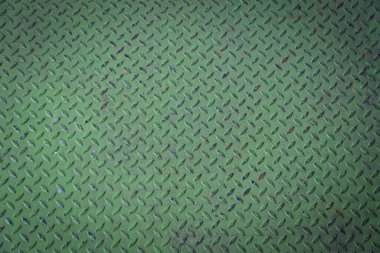 Yeşil elmas kaplama metal yüzey görünür aşınma ve çizikler