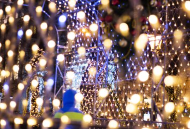 Noel çelenk ile renkli bokeh