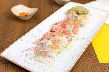 Deniz ürünleri ceviche 